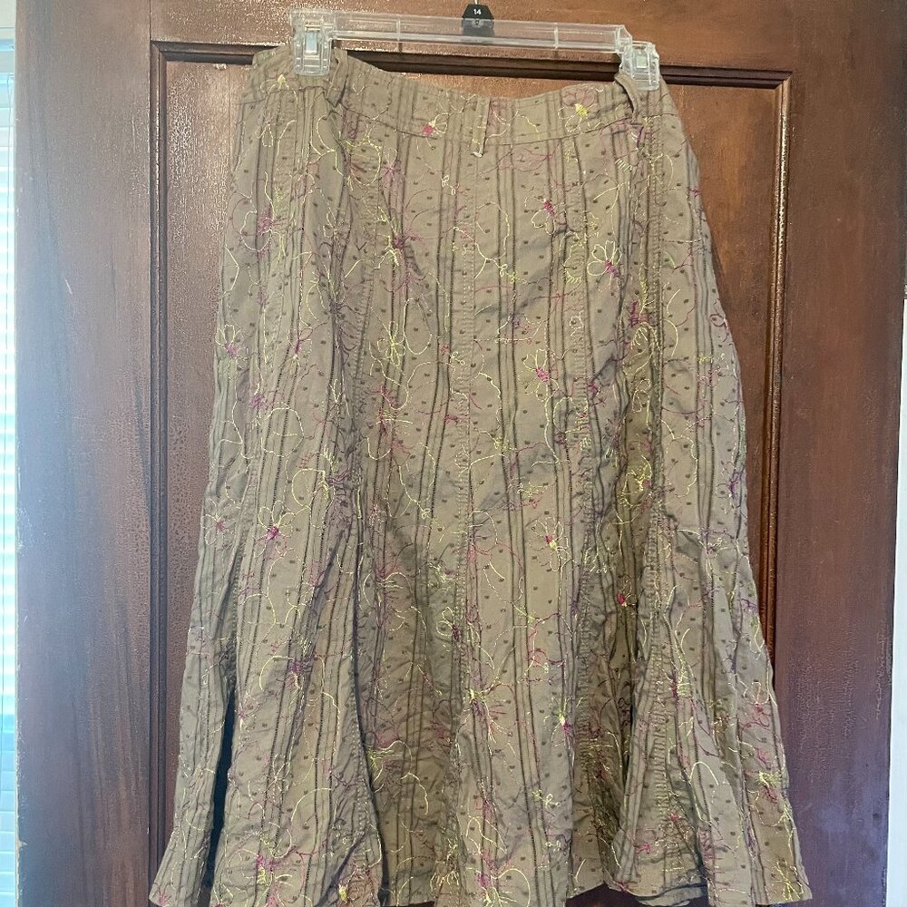 JH collectibles Midi embroidered skirt.